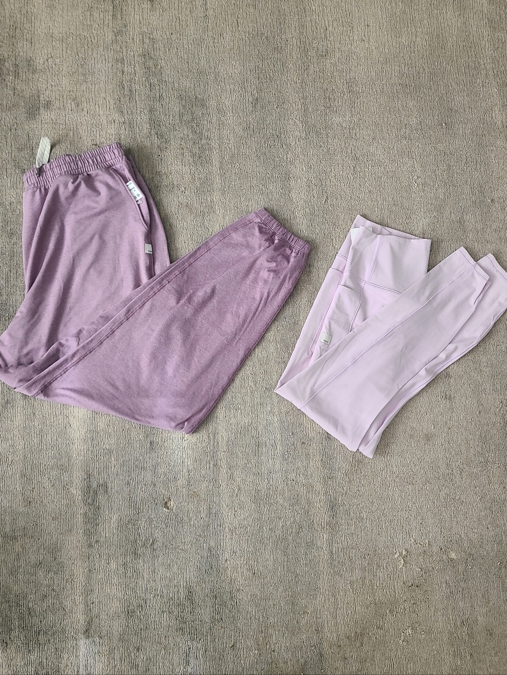 Vuori Jogger Pants and Vuori Leggings  Size L